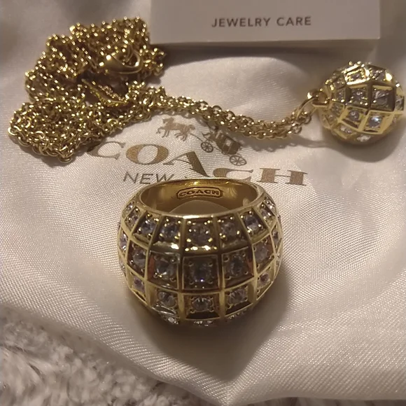 Rare Vintage Coach Ring and Necklace set 🤩 - Picture 4 of 16